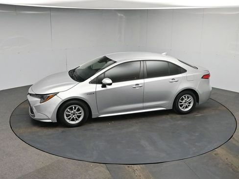 Used 2020 Toyota Corolla LE image 37