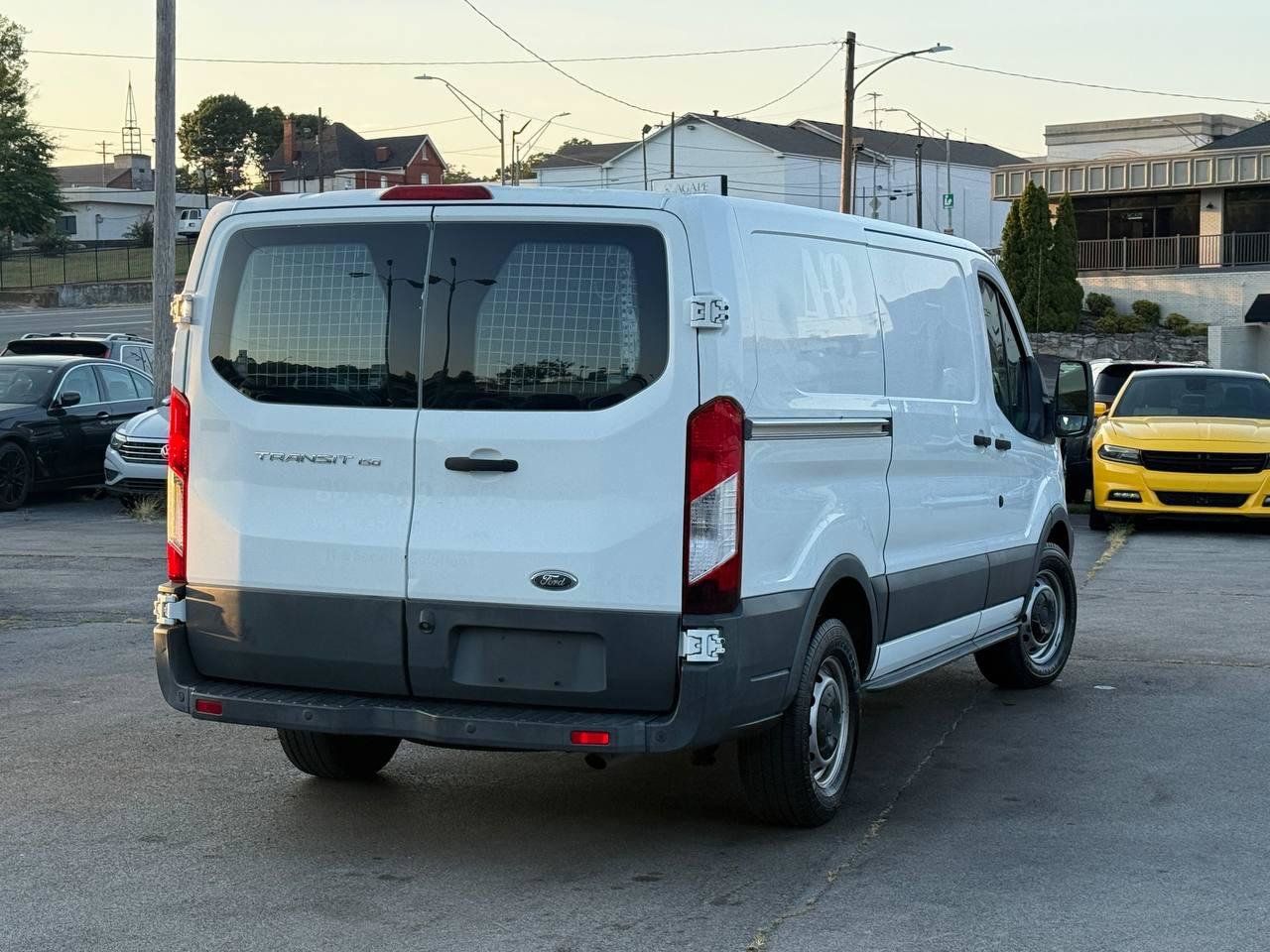 Used 2016 Ford Transit 150 130 Low Roof RWD image 2