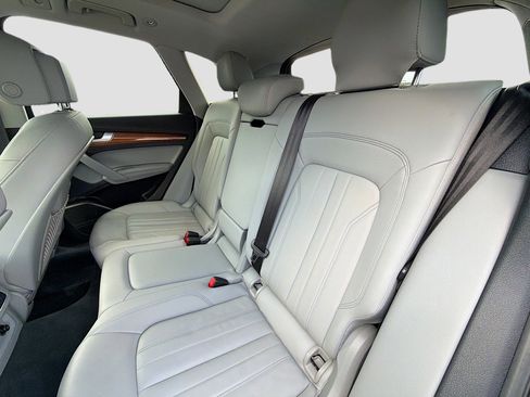 Used 2022 Audi Q5 2.0T Premium Plus w/ Premium Plus Package AWD/4WD image 20