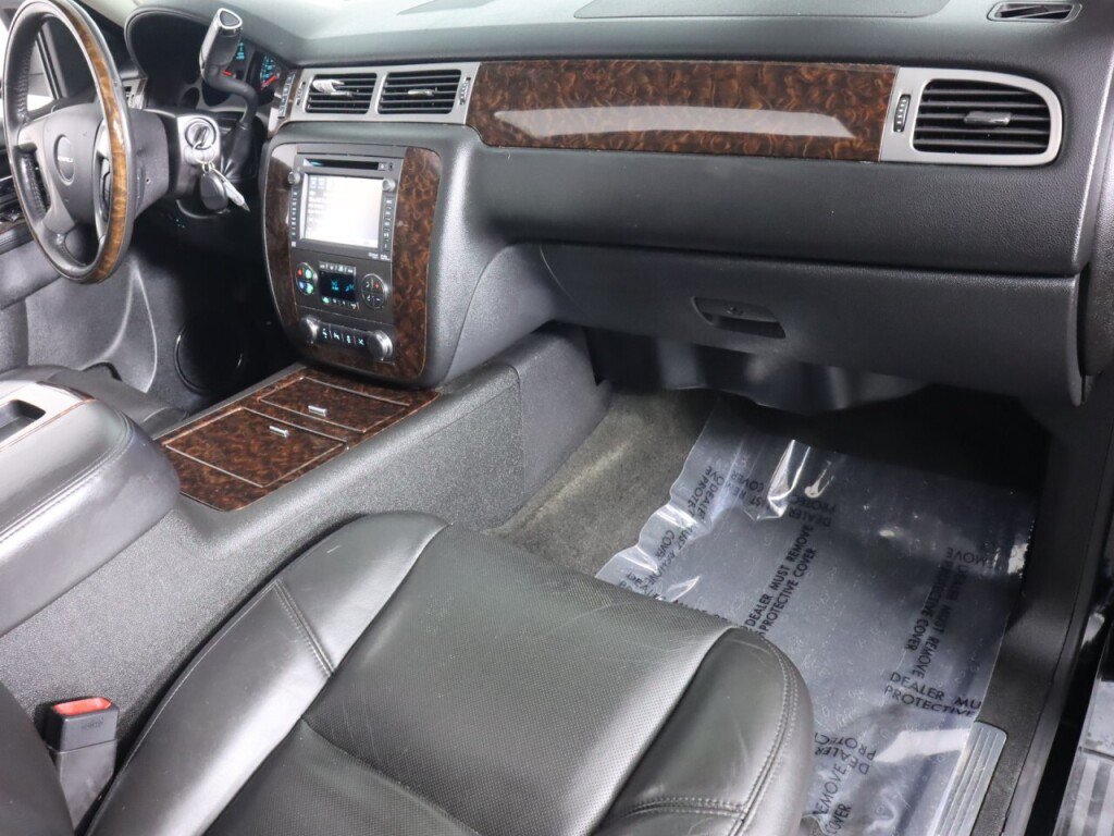 Used 2013 GMC Yukon XL Denali RWD image 45