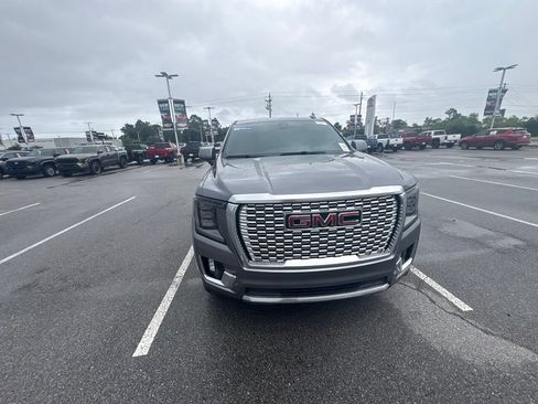 Used 2021 GMC Yukon Denali RWD image 12