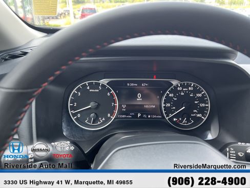 Used 2025 Nissan Rogue SV AWD/4WD image 16