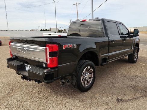Used 2025 Ford F250 King Ranch w/ FX4 Off-Road Package image 10