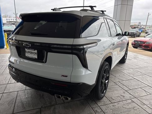 New 2026 Chevrolet Traverse RS image 3