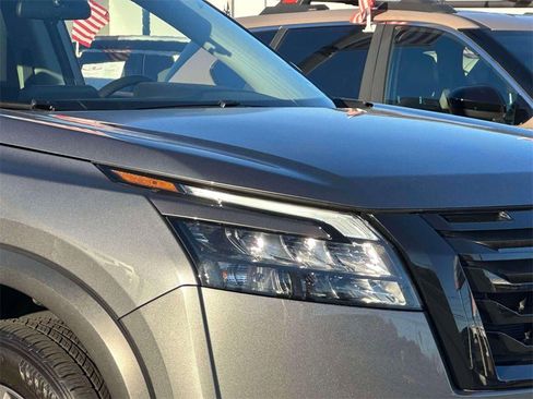 Certified 2024 Nissan Pathfinder SV w/ Black Appearance Package image 8