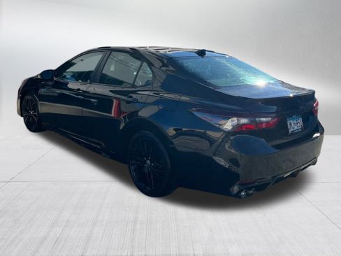 Used 2022 Toyota Camry SE image 5