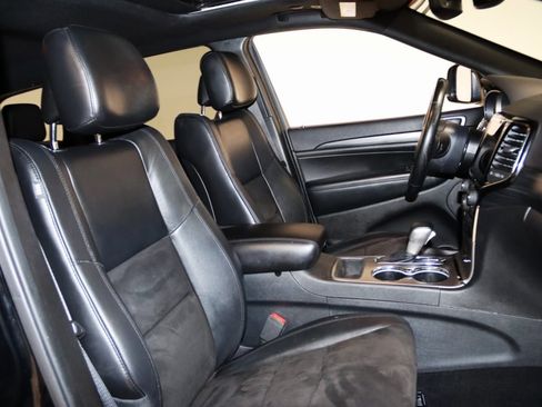 Used 2019 Jeep Grand Cherokee Altitude image 58