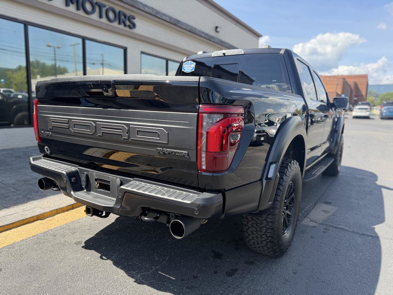 Used 2025 Ford F150 Raptor AWD/4WD image 3