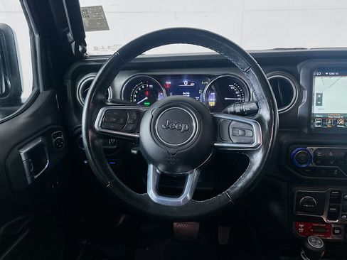 Used 2023 Jeep Wrangler Unlimited Rubicon 4xe w/ Cold Weather Group AWD/4WD image 17