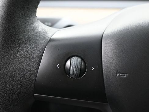 Used 2023 Tesla Model 3 Standard Range RWD image 19