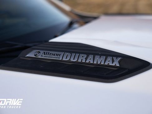 Used 2023 Chevrolet Silverado 2500 LT image 8