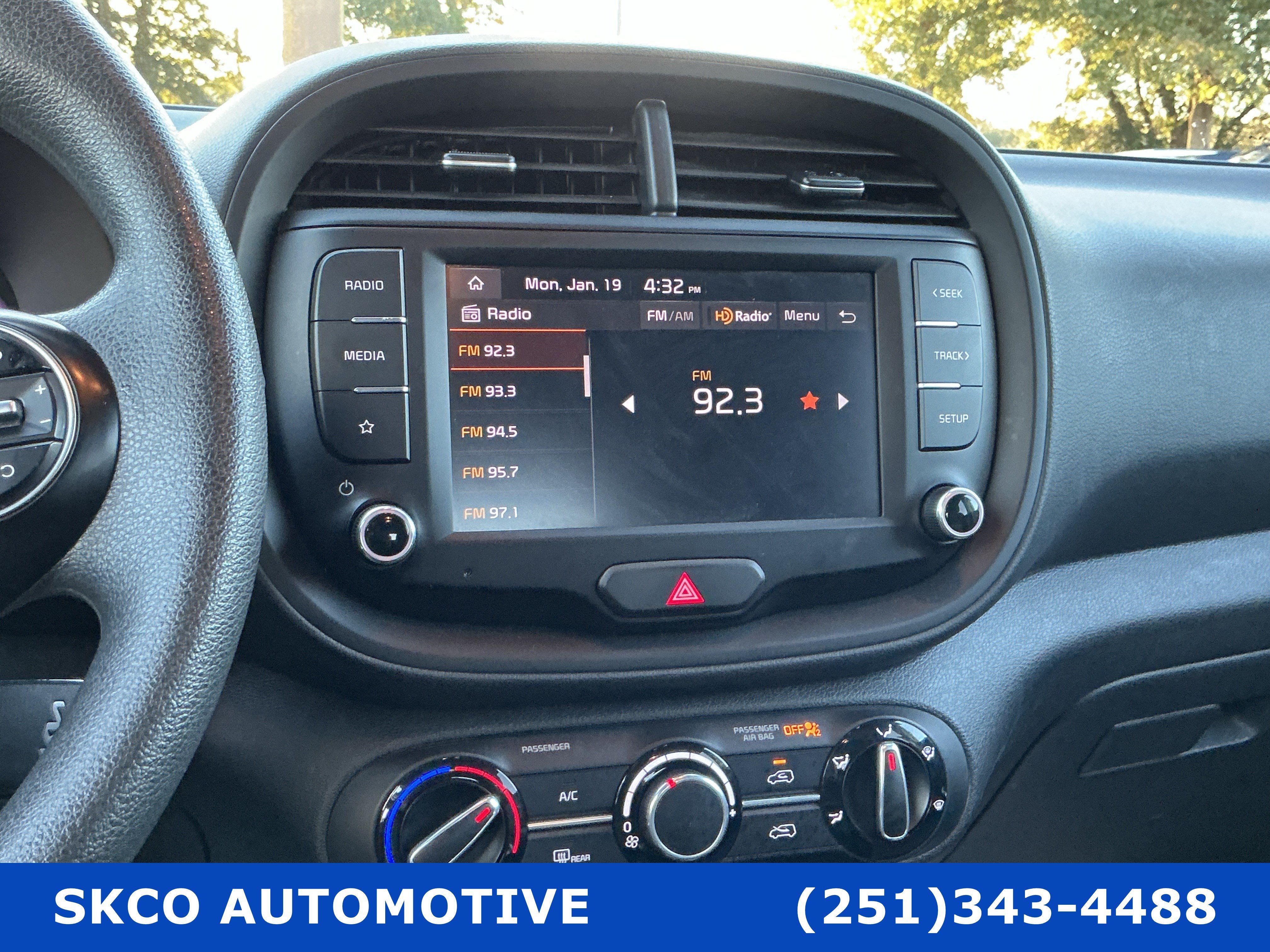 Used 2024 Kia Soul LX w/ Option Group 015 FWD image 16