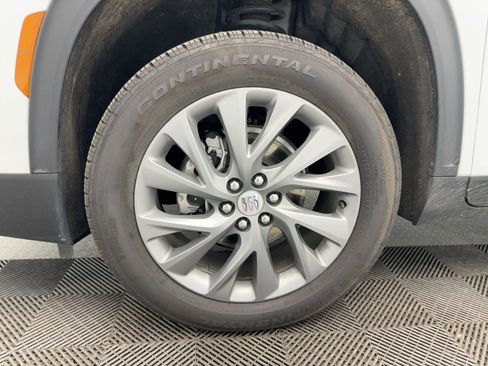 Certified 2025 Buick Enclave Preferred image 11