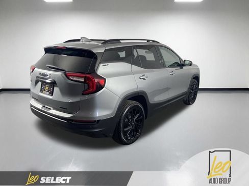 Used 2023 GMC Terrain SLT w/ Infotainment Package II AWD/4WD image 6