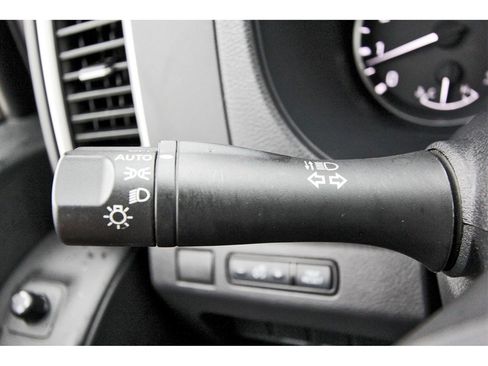 Certified 2024 Nissan Frontier SV image 15