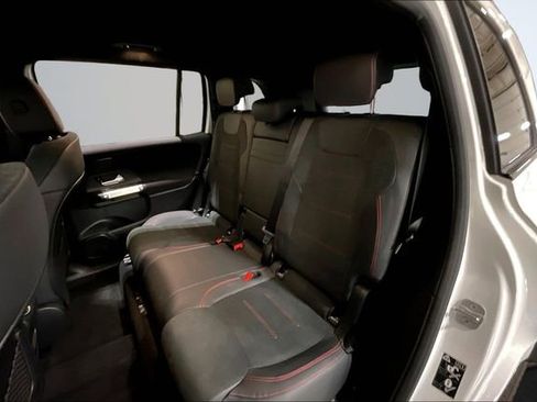 Used 2025 Mercedes-Benz EQB 300 4MATIC image 28