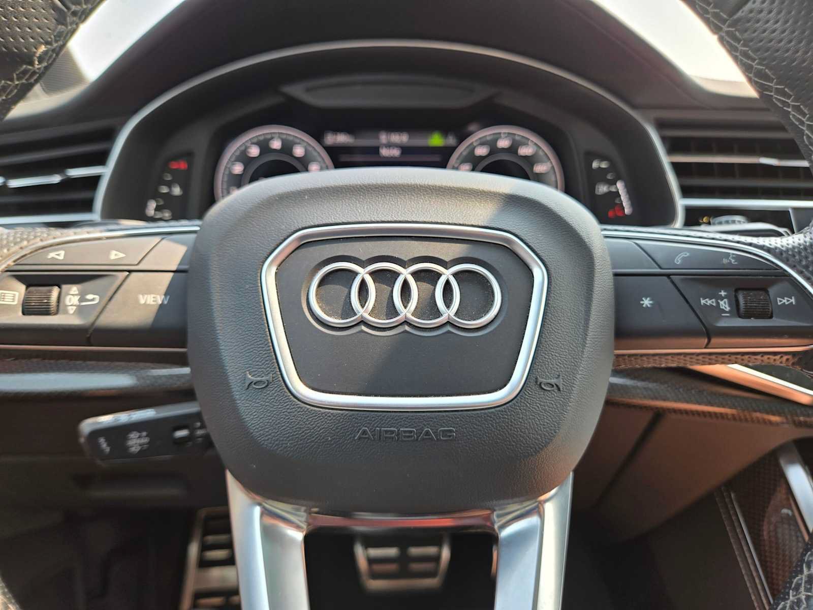 Used 2023 Audi SQ7 Prestige AWD/4WD image 27