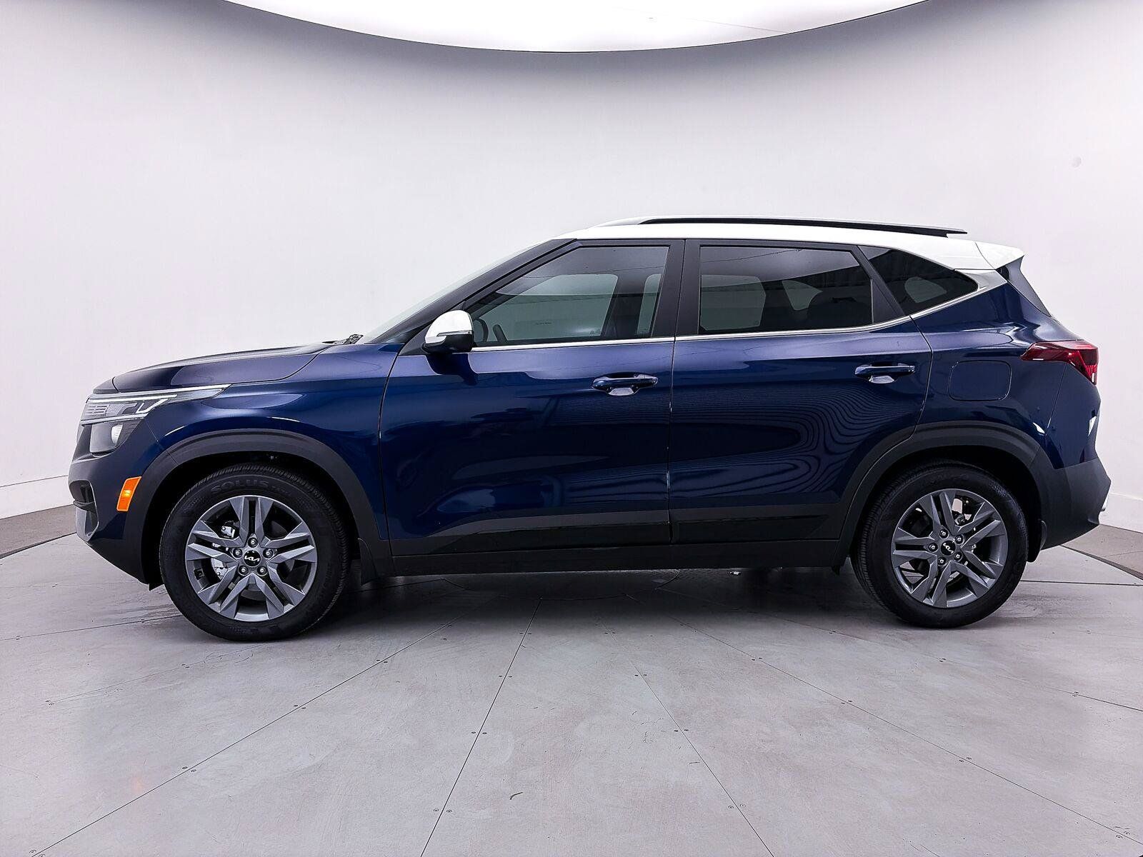 Used 2023 Kia Seltos S w/ Navigation Package FWD image 34
