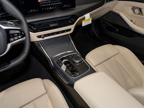 Used 2026 BMW 330i xDrive Sedan w/ Premium Package image 21