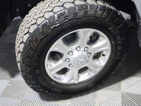 Used 2023 RAM 2500 Big Horn w/ Level 1 Equipment Group image 26