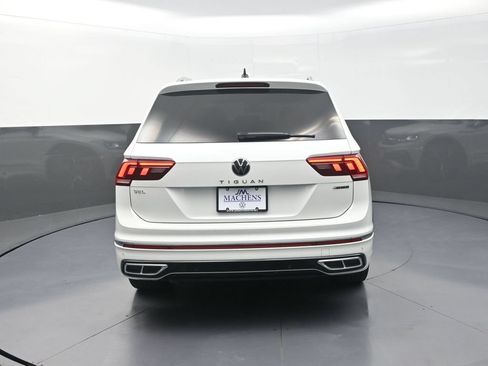 Used 2024 Volkswagen Tiguan SEL R-Line AWD/4WD image 9