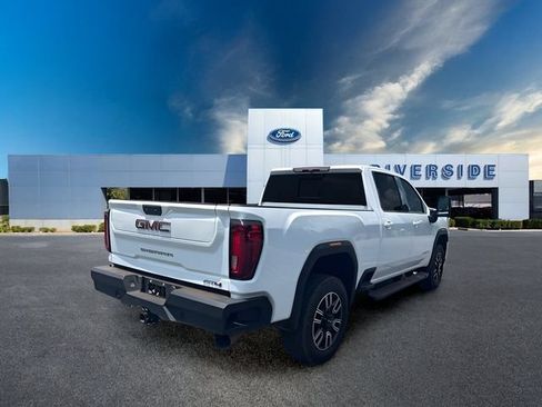 Used 2023 GMC Sierra 2500 AT4 w/ AT4 Preferred Package AWD/4WD image 4