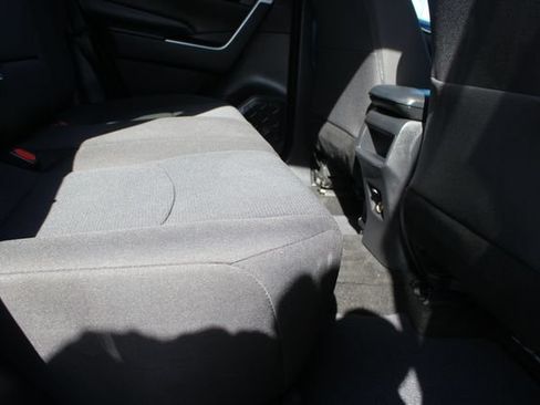 Used 2021 Toyota RAV4 LE w/ Carpet Mat Package (TMS) FWD image 23