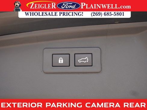 Used 2023 Subaru Outback Premium image 11