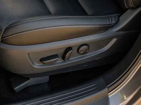 Used 2019 INFINITI QX50 Luxe w/ Cargo Package FWD image 39