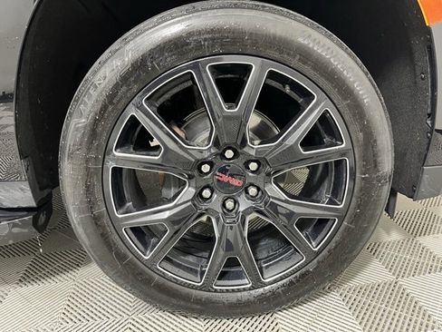 Used 2023 GMC Yukon XL Denali image 26