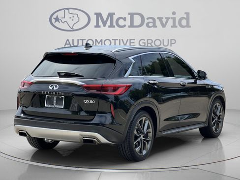 Used 2019 INFINITI QX50 Essential w/ Sensory Package AWD/4WD image 6