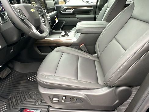 New 2026 Chevrolet Silverado 3500 LT w/ All Star Edition image 13