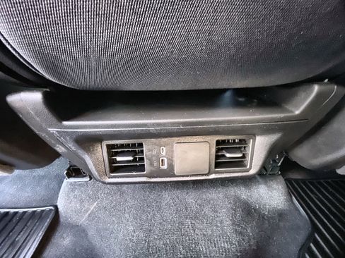 Used 2025 Chevrolet Silverado 2500 Custom w/ Custom Value Package image 21