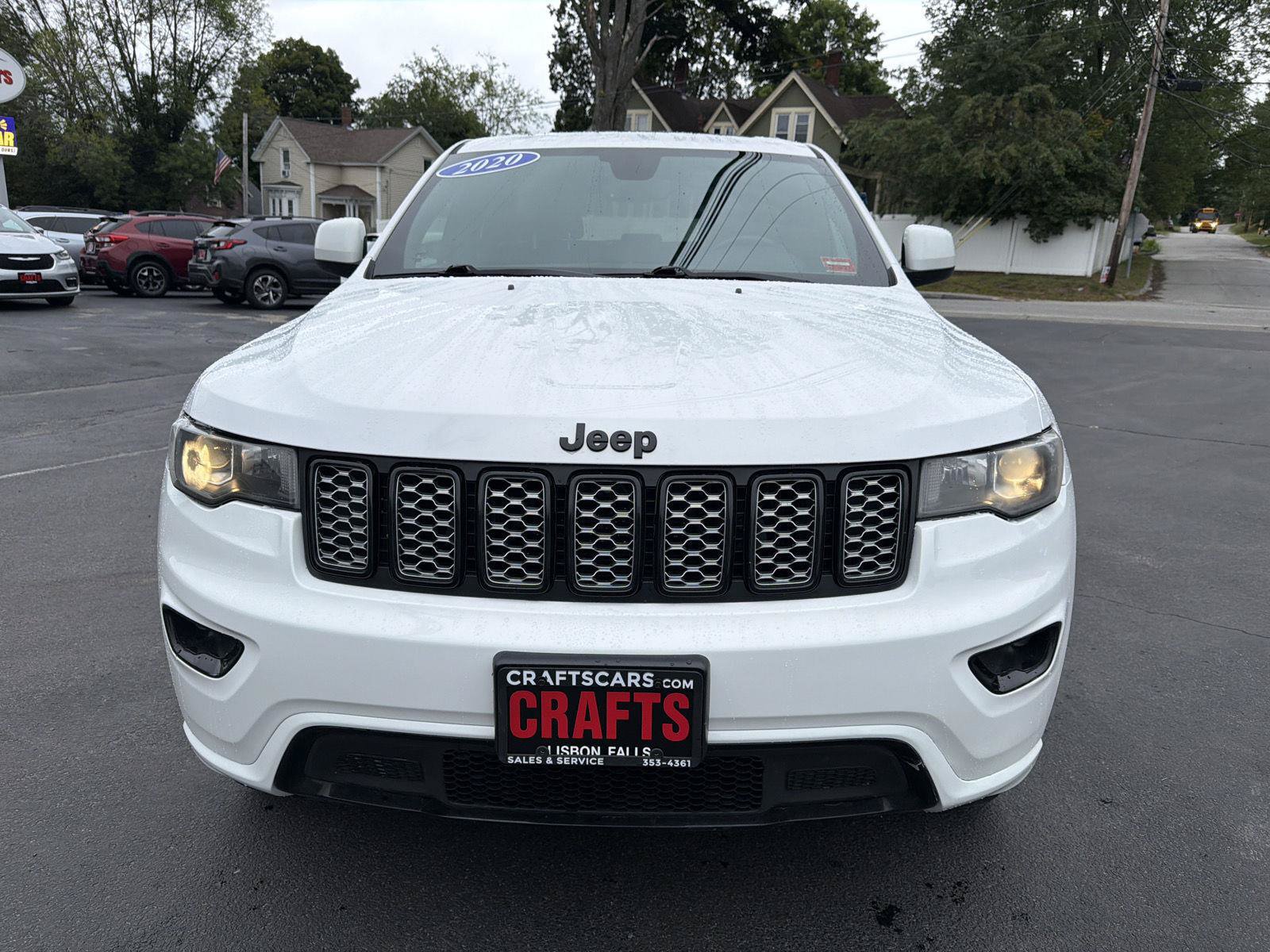 Used 2020 Jeep Grand Cherokee Altitude AWD/4WD image 8
