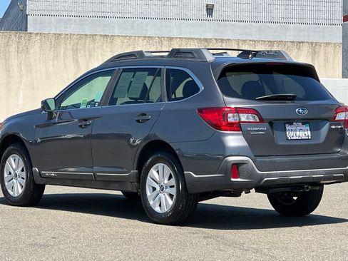 Used 2018 Subaru Outback 2.5i Premium AWD/4WD image 7