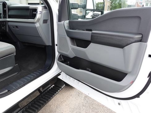 Used 2024 Ford F250 XLT image 35