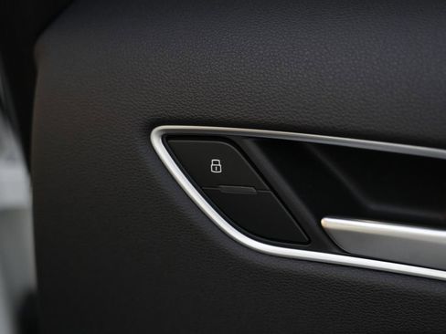 Used 2016 Audi A3 e-tron Premium Plus image 39