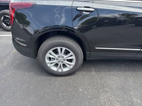 Used 2025 Cadillac XT5 Luxury w/ LPO, Floor Liner Package FWD image 14