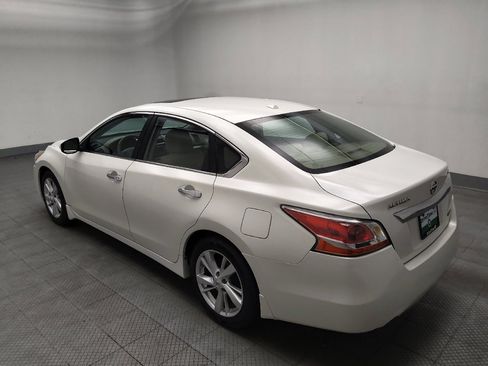 Used 2014 Nissan Altima 2.5 SV w/ Convenience Package FWD image 3
