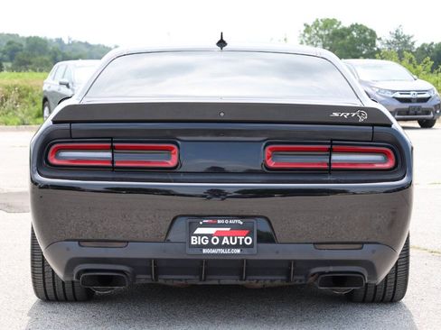 Used 2017 Dodge Challenger SRT Hellcat RWD image 10