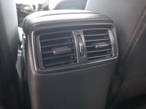 Used 2018 Nissan Rogue SV FWD image 10