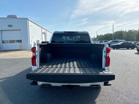 Used 2025 Chevrolet Silverado 1500 High Country AWD/4WD image 26
