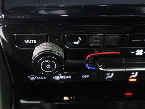 Used 2022 Jeep Grand Cherokee Limited 4xe image 36