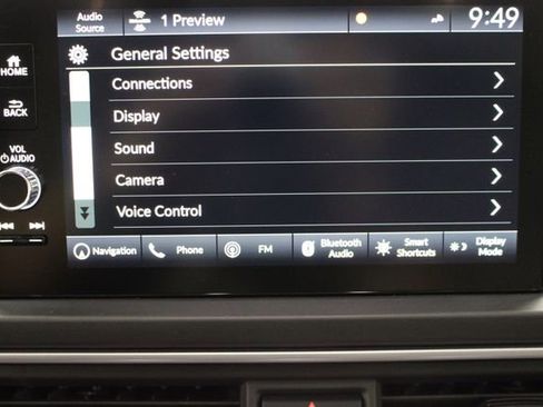 Used 2025 Honda Pilot Touring image 29