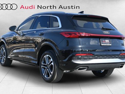 Certified 2025 Audi Q5 Premium w/ Convenience Package image 4