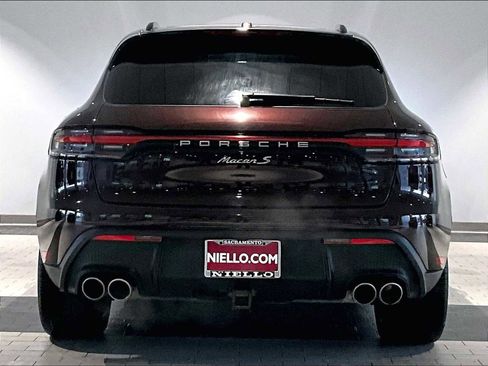 Used 2023 Porsche Macan S image 9