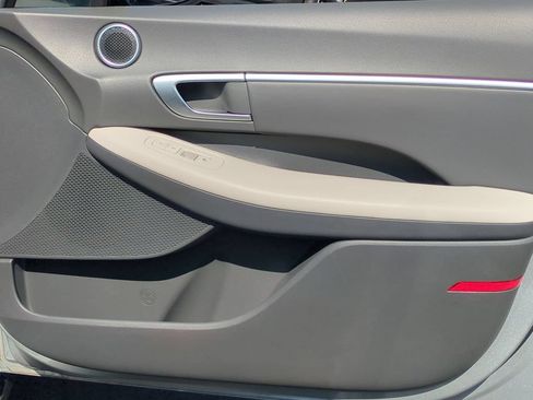 Used 2025 Hyundai Sonata SEL FWD image 33