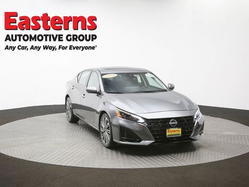 Used 2025 Nissan Altima 2.5 SL image 51