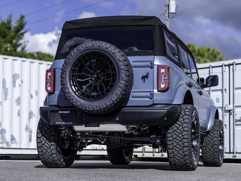 New 2025 Ford Bronco Badlands image 3