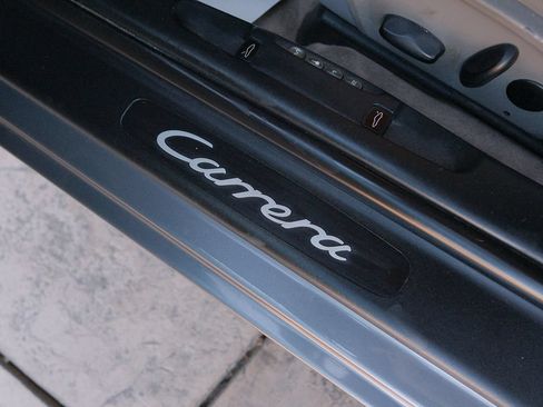 Used 2004 Porsche 911 Carrera RWD image 41